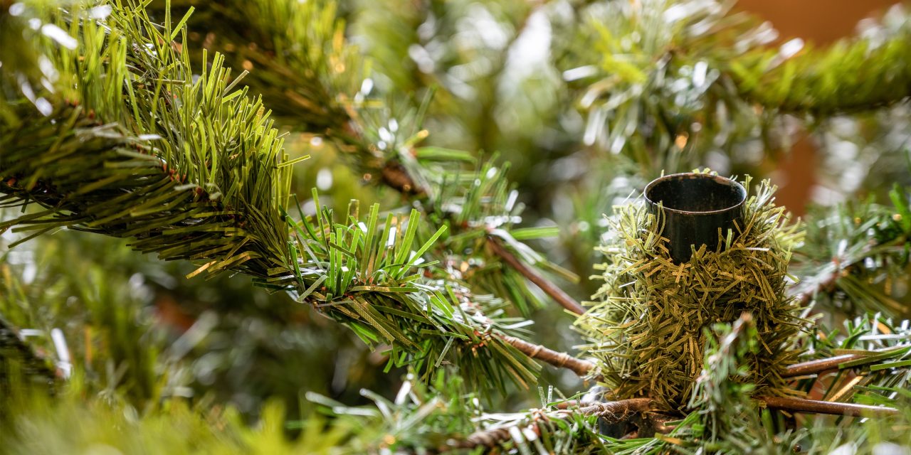 Guida pratica all’archiviazione natalizia: come smontare l’albero con efficienza